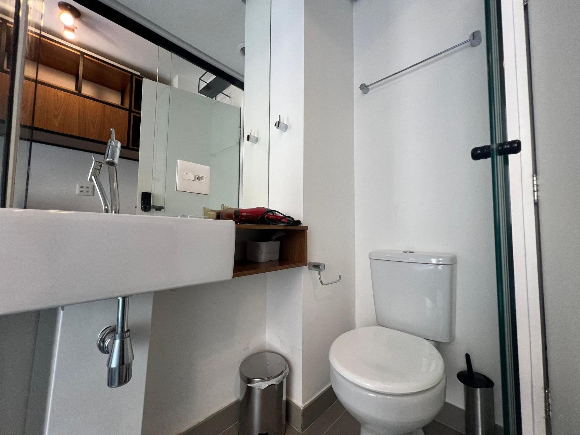 Maravilhoso Santa Casa/metro Com Ac/wf Apartamento *