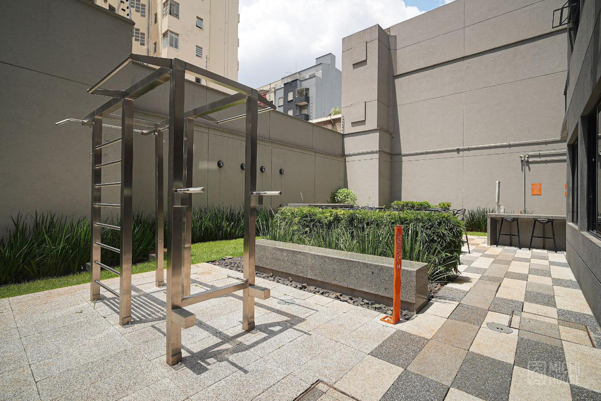 Maravilhoso Santa Casa/metro Com Ac/wf * São Paulo
